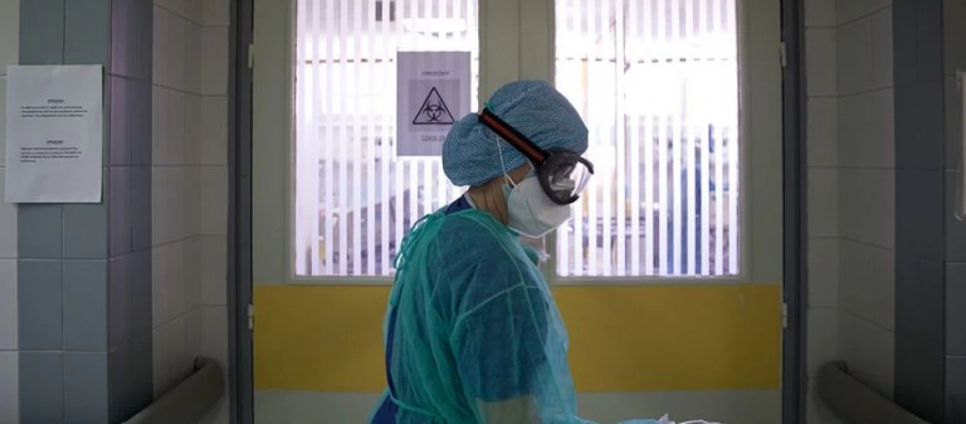 Σήμερα οι ανακοινώσεις για τη διπλή μάσκα και τις νέες «κόκκινες» περιοχές